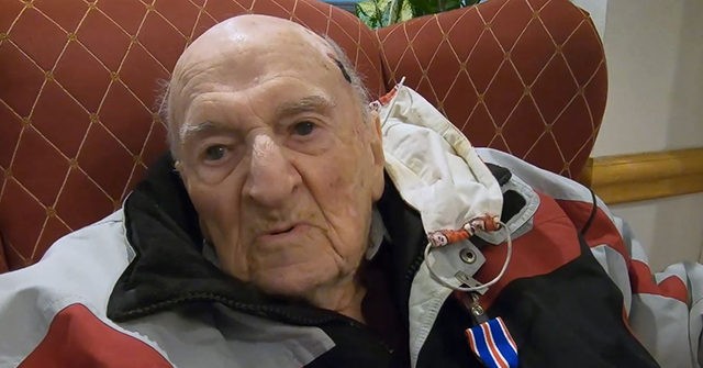 100-Year-Old Navy Veteran Receives Medal from New Jersey for WWII Service - Vimarsana News