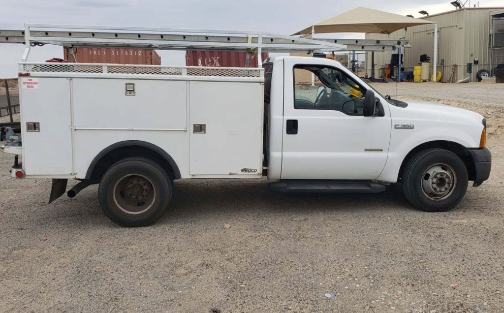 Agents found nine migrants locked inside a utility truck at an interior immigration checkpoint on Highway 86. (Photo: U.S. Border Patrol/El Centro Sector)