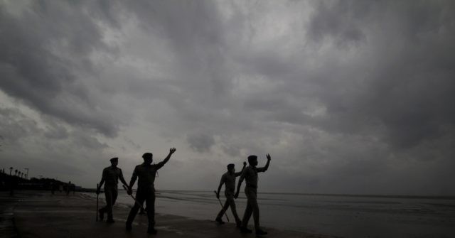 Cyclone Lashes India, Bangladesh After 1.1M Evacuated - Breitbart