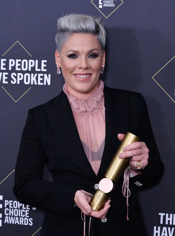 Pink to perform, receive Icon Award at Billboard Music Awards