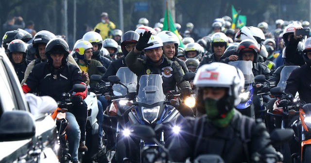 NextImg:Brazil Freezes $18,000 in Jair Bolsonaro’s Bank Accounts over Sanitary Mask Fine