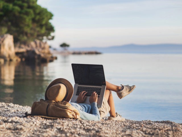 Greek 'Digital Nomad' Visa Favours Post-Brexit Britain - Vimarsana News