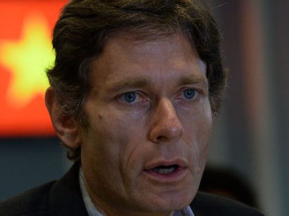 Assistant Secretary Tom Malinowski, US Bureau of Democracy, Human Rights and Labor talks with foreign and local reporters during a press meeting on the annual Human Rights Dialog with the Government of Vietnam in Hanoi on May 11, 2015. Malinowski led an US mission for talks with Hanoi regime on …