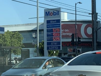 Gas prices near Beverly Center (Joel Pollak / Breitbart News)