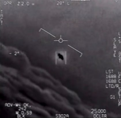 An image from of US military pilot's sighting of an "unidentified aerial phenomena" that some think is evidence of UFOs