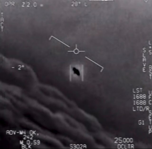 An image from of US military pilot's sighting of an "unidentified aerial phenomena" that s