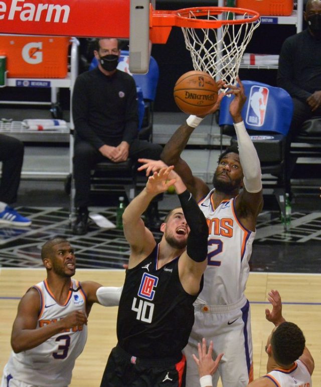 Suns take 2-0 series lead on LA Clippers with Ayton's last-second dunk