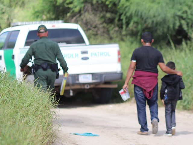 Migrant families crossing border in South Texas. (File Photo: U.S. Border Patrol/Rio Grande Valley Sector)