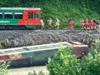 17 Injured as Derailed Train Falls Into Austrian Mountain River