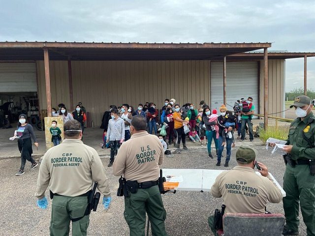 RGV Sector Border Patrol agents apprehend more than 250 migrants in one large group in Starr County, Texas. (Photo: U.S. Border Patrol/Rio Grande Valley Sector)