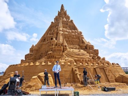 "THANK YOU 😍 We had the world's best Grand Opening of the world's largest sandcastle today. A big thank you to Karsten Nielsen as well as the talented craftsmen and artists. Thank you to the many guests. Thank you to the many well-wishers and partners. Thank you and for the …