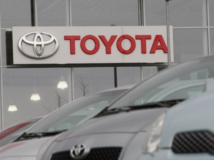 WIESBADEN, HESSEN - DECEMBER 22: Toyota cars are offered for sale at a car dealership on December 22, 2008 in Wiesbaden, Germany. Today Japanese carmaker Toyota Motor Corp., the world's second largest car manufacturer announed a 91 percent lowered net income forecast. (Photo by Ralph Orlowski/Getty Images)