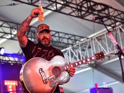 Aaron Lewis performs at LakeShake at FirstMerit Bank Pavilion at Northerly Island on Friday, June 17, 2016, in Chicago. (Photo by Rob Grabowski/Invision/AP)