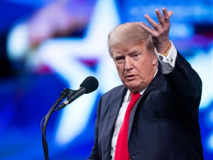 Former US President Donald Trump speaks at the Conservative Political Action Conference (C