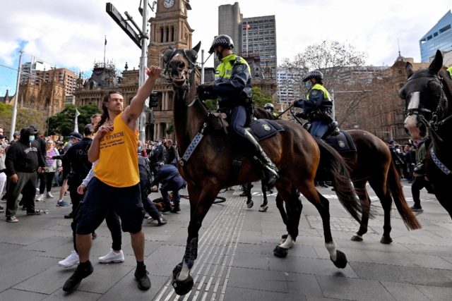 Several people were arrested at an anti-lockdown rally in Sydney which also saw violent cl