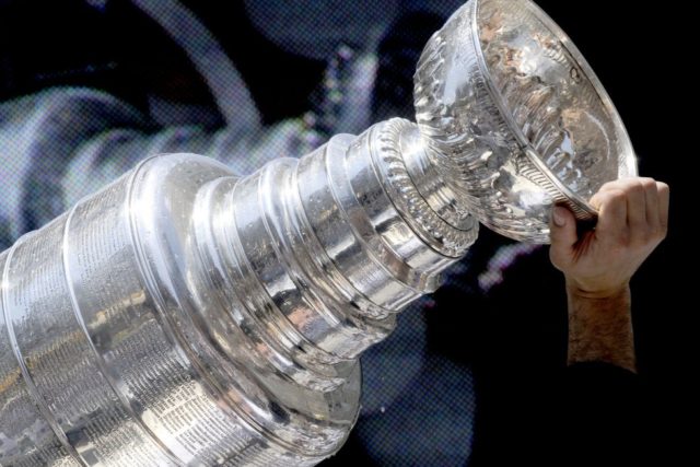 Stanley Cup damaged during Tampa Bay Lightning title celebrations