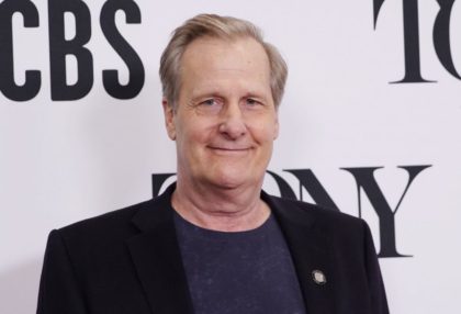 'American Rust' trailer shows Jeff Daniels investigate murder