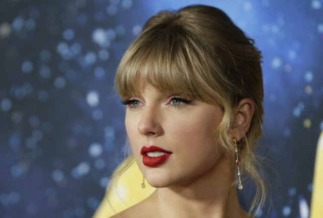 Taylor Swift releases alternate version of 'The Lakes'