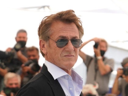 Sean Penn poses for photographers at the photo call for the film 'Flag Day' at the 74th in