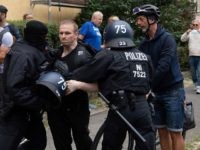 One Dead, 600 Arrested at Banned Anti-Lockdown Demo in Germany