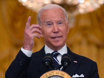 US President Joe Biden speaks about the Covid-19 response and the vaccination program in the East Room of the White House in Washington, DC, on August 18, 2021. (Photo by Jim WATSON / AFP) (Photo by JIM WATSON/AFP via Getty Images)