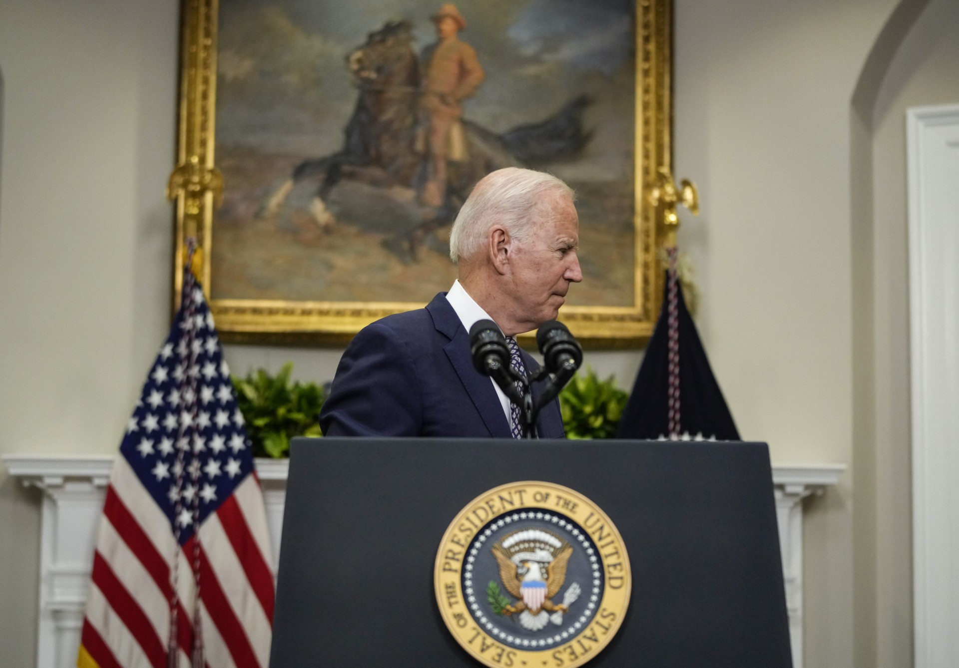 WASHINGTON, DC - AUGUST 24: U.S. President Joe Biden departs after speaking about the situation in Afghanistan in the Roosevelt Room of the White House on August 24, 2021 in Washington, DC. Biden discussed the ongoing evacuations in Afghanistan, saying the U.S. has evacuated over 70,000 people from the country. (Photo by Drew Angerer/Getty Images)
