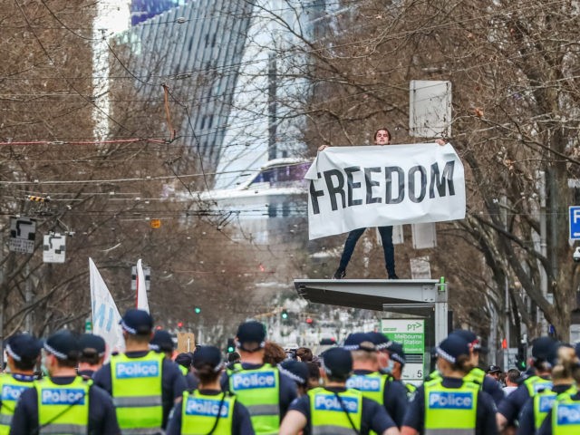 PICS: Thousands of Australians Protest Draconian Lockdown, Hundreds Arrested