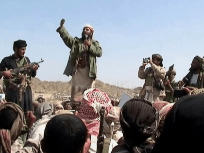 A man claiming to be an Al-Qaeda member addresses a crowd gathered in Yemen's southern province of Abyan on December 22, 2009. Men claiming to be Al-Qaeda members have vowed to avenge those killed in a Yemeni air strike on one of the group's training camps in southern Yemen, Al-Jazeera …