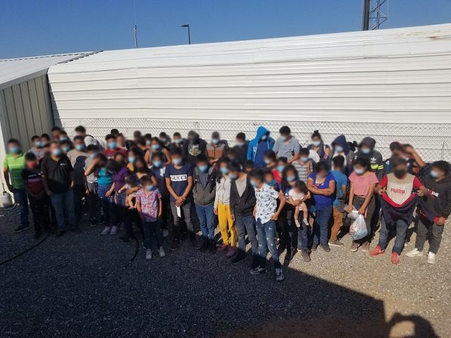 Tucson Sector Border Patrol agents apprehend a large group of migrants near Sasabe, Arizona. (Photo: U.S. Border Patrol/Tucson Sector)