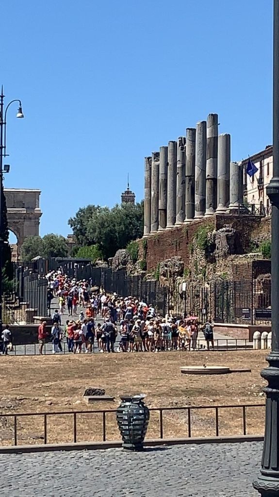 Line to access Roman Forum on August 6