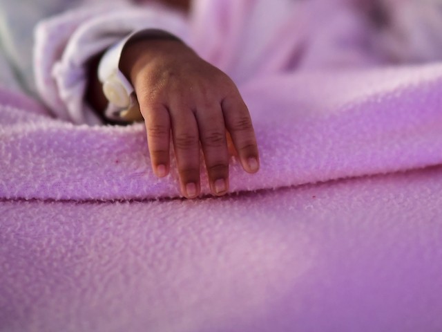 Iowa Mother and Grandfather Allegedly Abandoned Newborn in Ditch - Vimarsana News