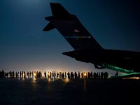 DOD Announces End of Afghanistan Evacuation, 100s of Americans Left