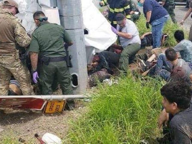 Human smugglers kill at least ten migrants in a rollover crash in Brooks County, Texas. (P