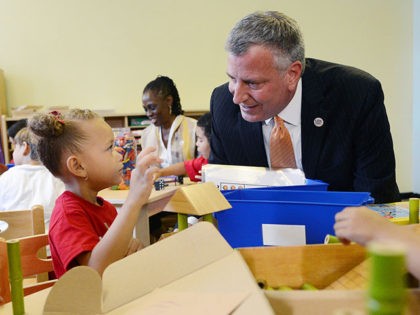 NEW YORK, NY - SEPTEMBER 4: New York Mayor Bill de Blasio visits a Pre-K class on Septembe