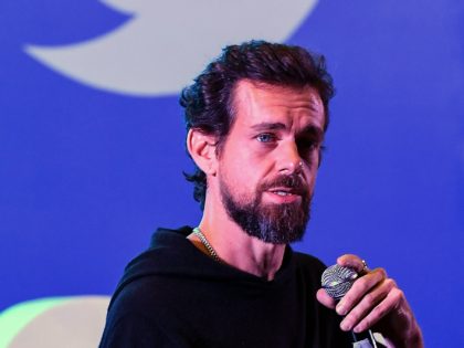 Twitter CEO and co-founder Jack Dorsey interacts with students at the Indian Institute of Technology (IIT) in New Delhi on November 12, 2018. - Dorsey hosted a town hall meeting with university students on his visit to the Indian capital New Delhi. (Photo by Prakash SINGH / AFP) (Photo by …