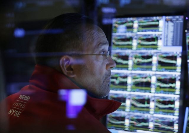 S&P 500 notches new record in response to positive jobs data, second-quarter earnings