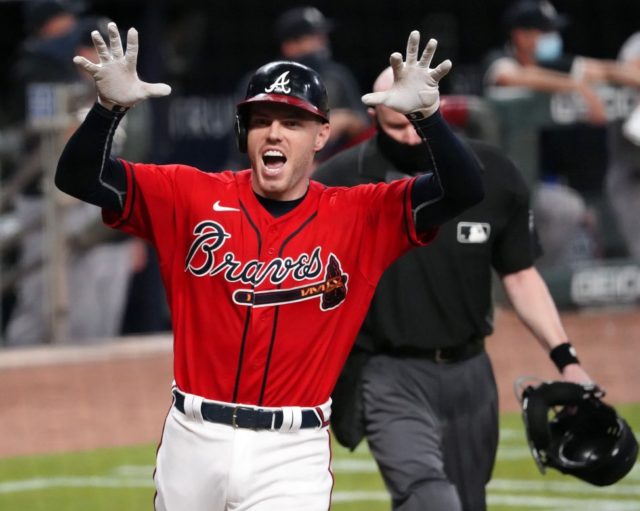 Braves' Freddie Freeman hits for second career cycle in win over Marlins