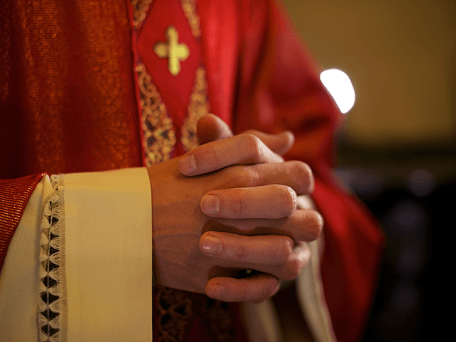 Italy: Hitman Allegedly Poisons Priest's Chalice for Speaking Against Mafia - Vimarsana News