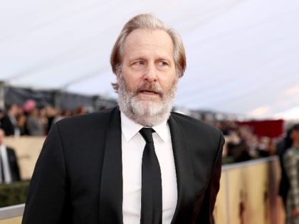 LOS ANGELES, CA - JANUARY 21: Actor Jeff Daniels attends the 24th Annual Screen Actors Guild Awards at The Shrine Auditorium on January 21, 2018 in Los Angeles, California. 27522_010 (Photo by Christopher Polk/Getty Images for Turner)