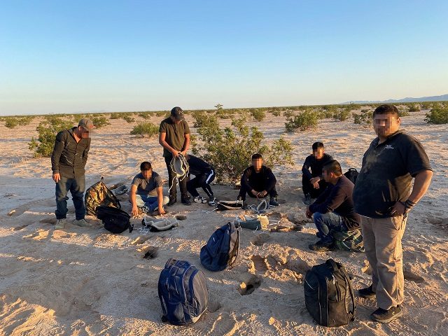 A group of migrants apprehended in the Arizona Desert in August. (Photo: U.S. Border Patro