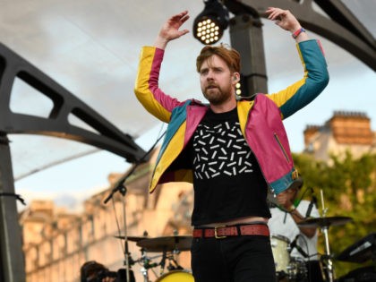 LONDON, ENGLAND - JULY 12: Ricky Wilson of the Kaiser Chiefs performs at the F1 Live in Lo