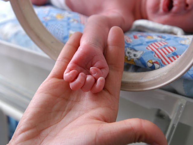 Kentucky Pastor Calls on Community to Help Family of Hospitalized Infant - Vimarsana News