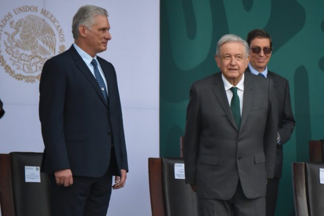 Cuban President Miguel Diaz-Canel (L) and Mexican President Andres Manuel Lopez Obrador at