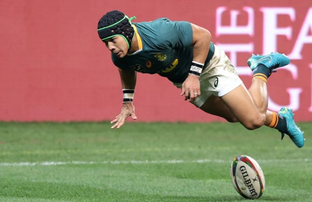 Star South Africa winger Cheslin Kolbe is still struggling with a leg injry
