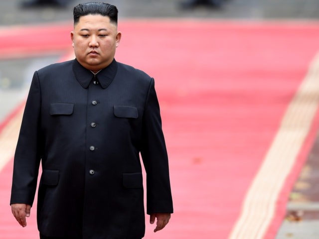 TOPSHOT - North Korea's leader Kim Jong Un attends a welcoming ceremony and review an honour guard at the Presidential Palace in Hanoi on March 1, 2019. (Photo by MANAN VATSYAYANA / POOL / AFP) (Photo credit should read MANAN VATSYAYANA/AFP via Getty Images)