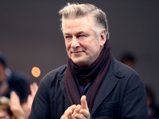 Alec Baldwin Admits Past Drug Addiction: 'I Snorted a Line of Cocaine from Here to Saturn' - Vimarsana News