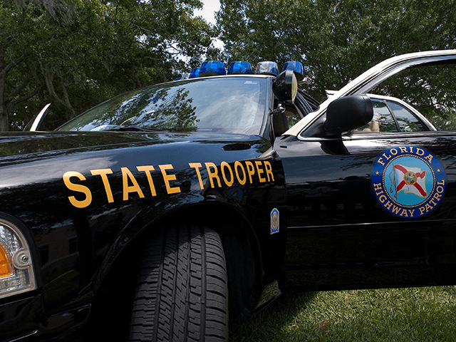 BORDER TOWN USA: Human Smuggler Arrested with Migrants in Florida Traffic Stop - Vimarsana News