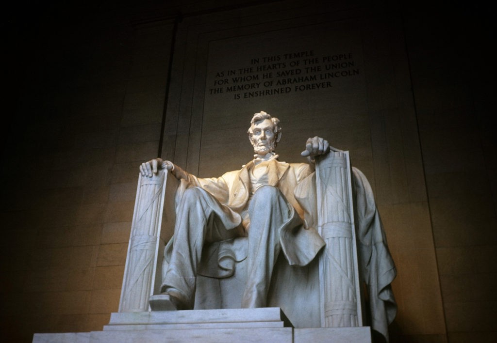 WASHINGTON D.C. - CIRCA 1948: A view of the statue of President Lincoln at the Lincoln Memorial in Washington, D.C. (Photo by Ivan Dmitri/Michael Ochs Archives/Getty Images)