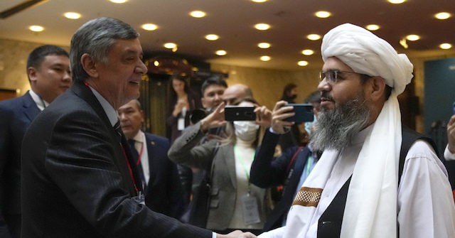 Russia Prepares to Fund Afghanistan, Remove Taliban from Terror List