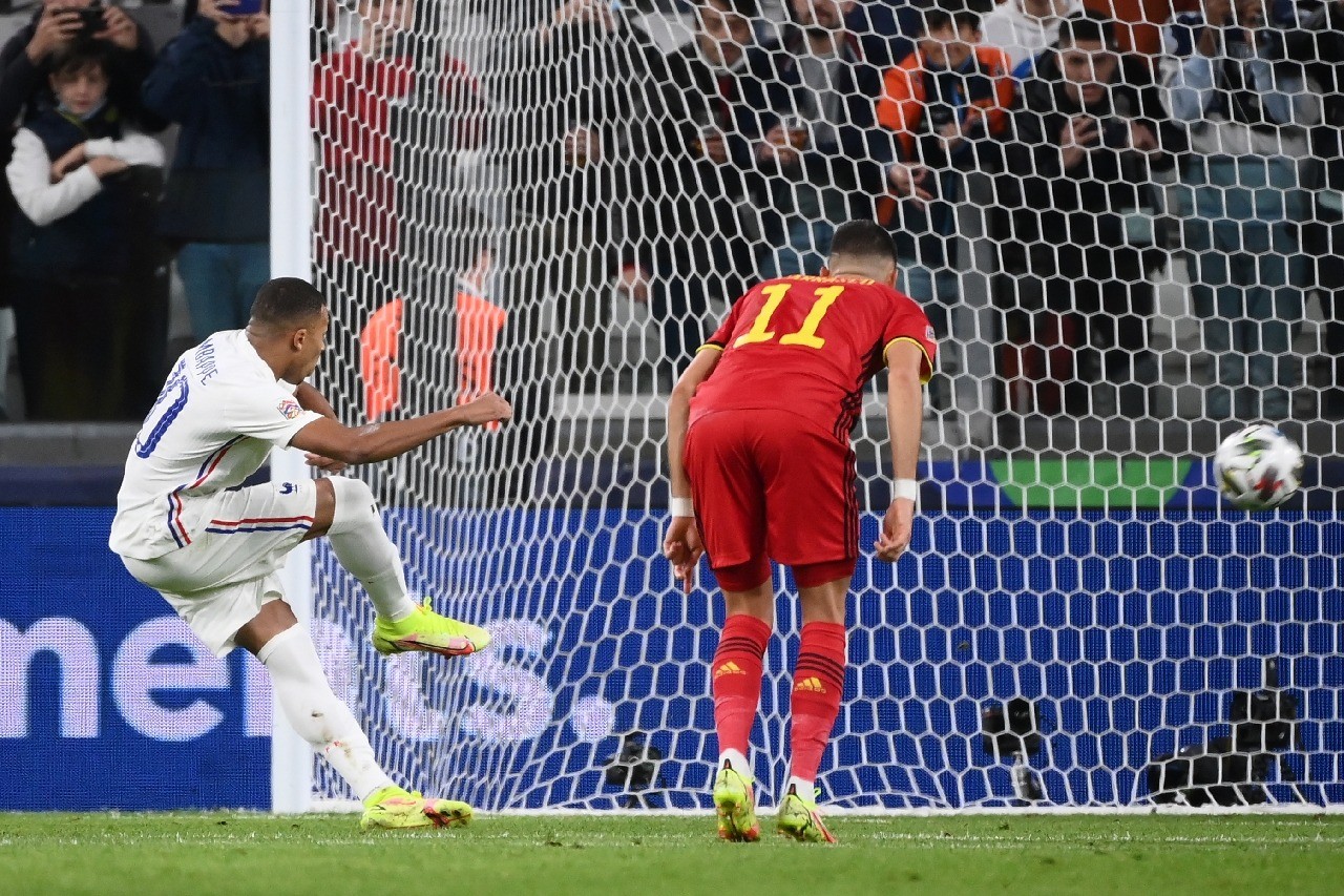 Льорис и Мбаппе. Mbappe's second goal in the Final. Ошибка Льориса в финале ЧМ.